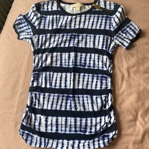 Michael Kors T-Shirt with ruched sides. Blue tie dye design. Womens size xs